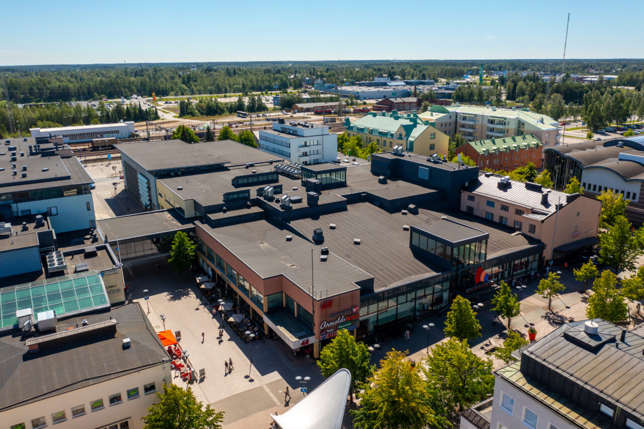 Kauppakeskus Chydenia ilmasta kuvattuna