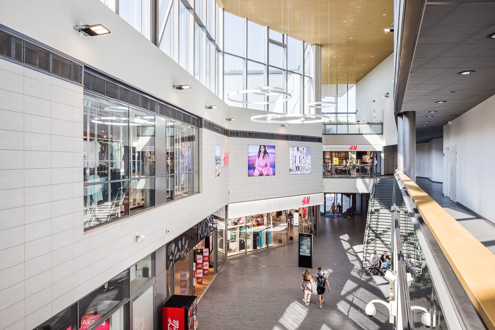 Kauppakeskus Galleria sisältä