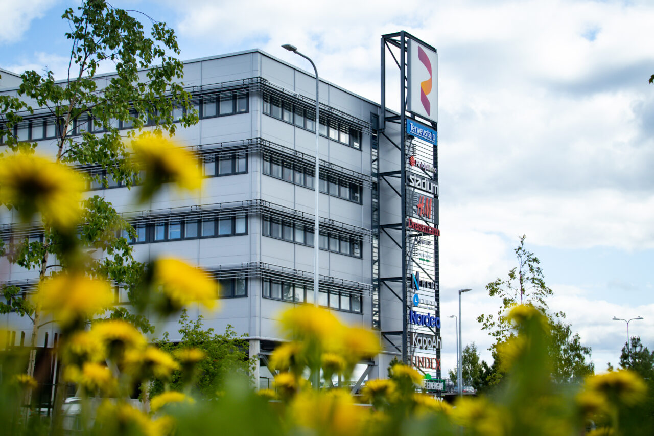 Kauppakeskus Revontulen julkisivu