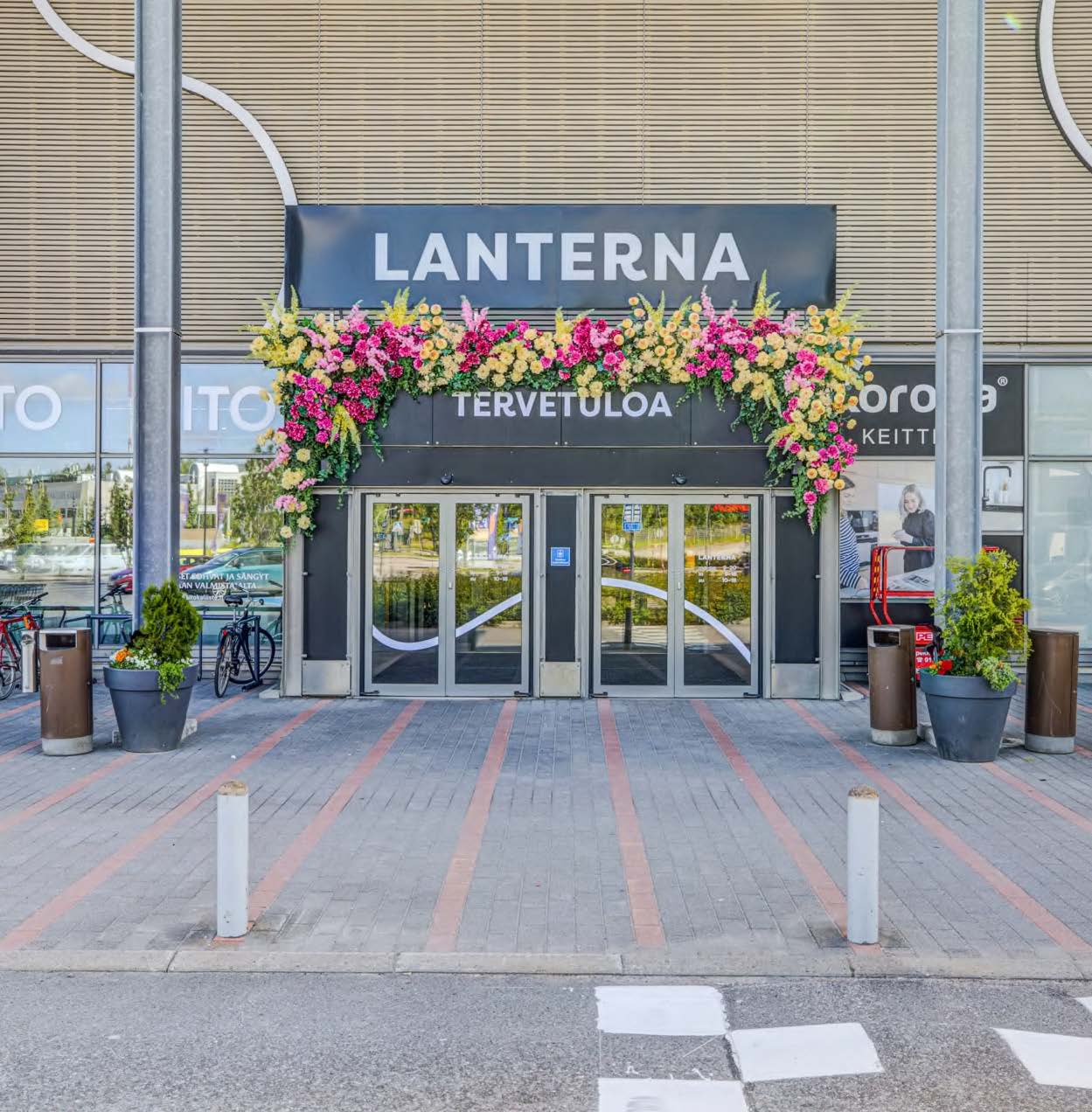 Lanterna kauppakeskuksen sisäänkäynti