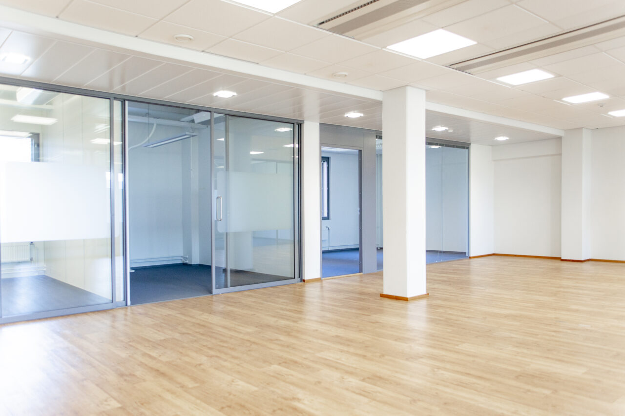 Plaza Business Park tyhja toimisto